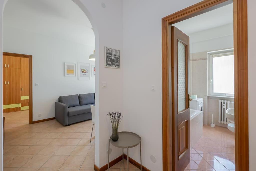Youhosty - Zuretti42 Lägenhet Milano Exteriör bild